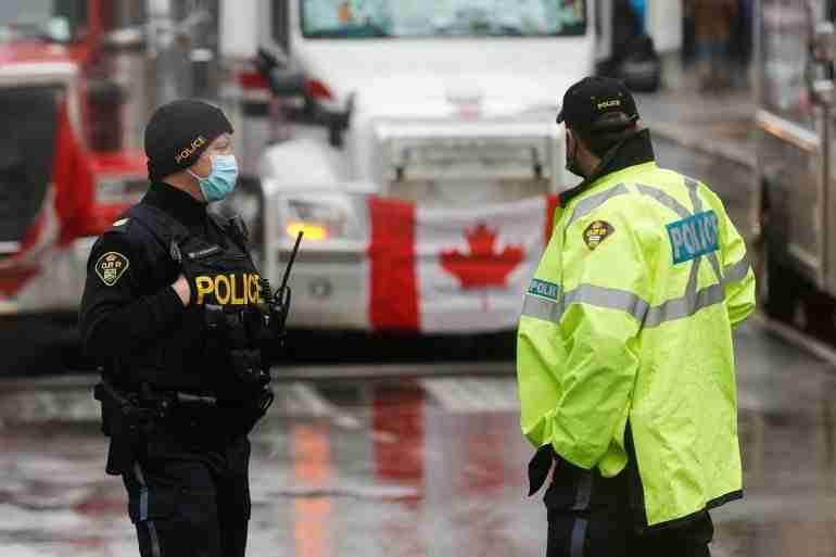 Police Arresting Anti-Vaccine Protesters in Canada ...